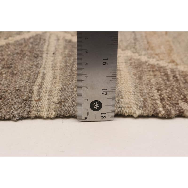 Sivas Taupe Kilim 5'2" x 6'6" - 5'2 x 6'6