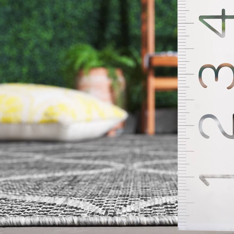 SAFAVIEH Beach House Konstanse Transitional Rug