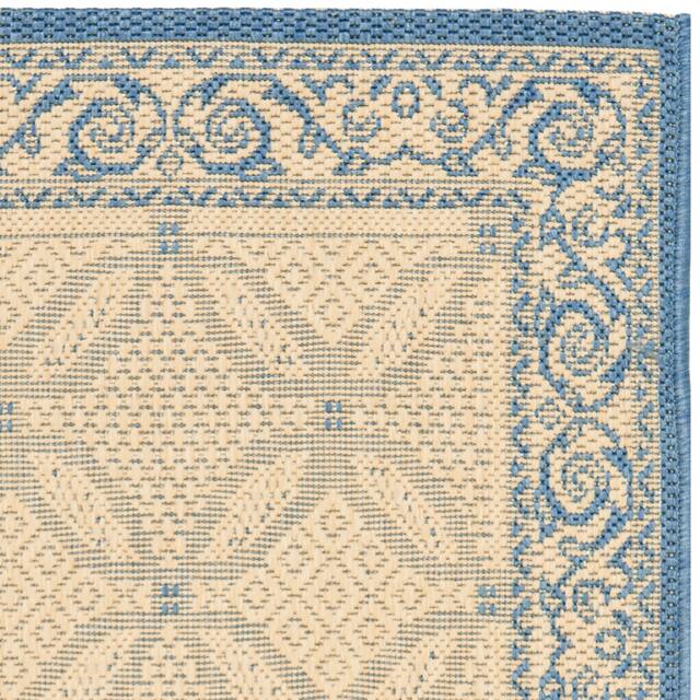SAFAVIEH Courtyard Laurene Waterproof Patio Backyard Rug