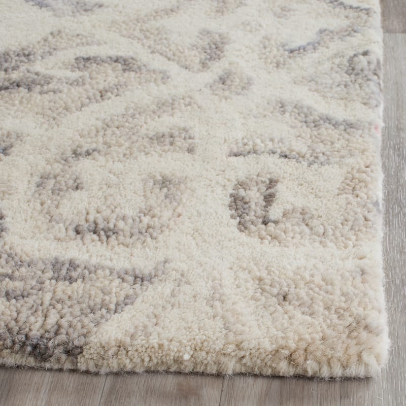 SAFAVIEH Handmade Chatham Dajana Modern Wool Rug