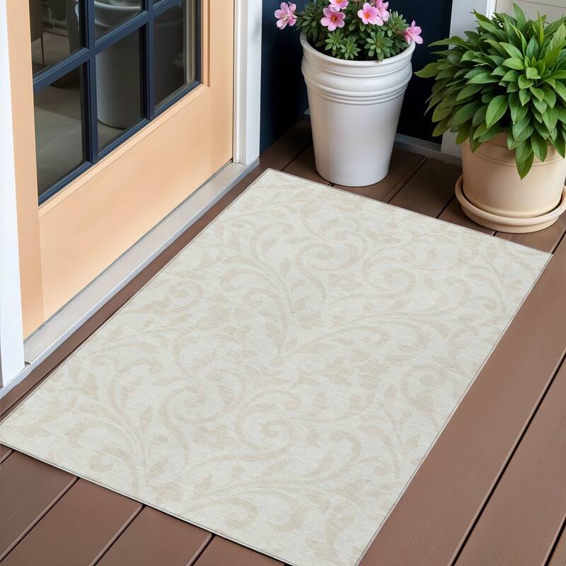HomeRoots Floral Transitional Rectangle Outdoor Rug - 3' x 5'