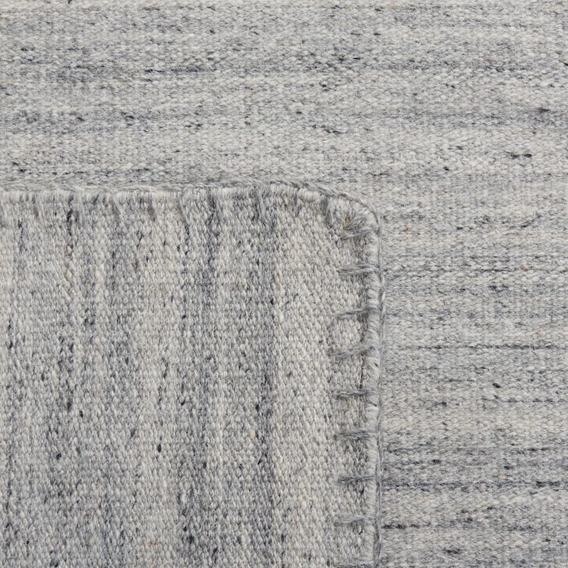 SAFAVIEH Flatweave Kilim Mizuki Wool Rug