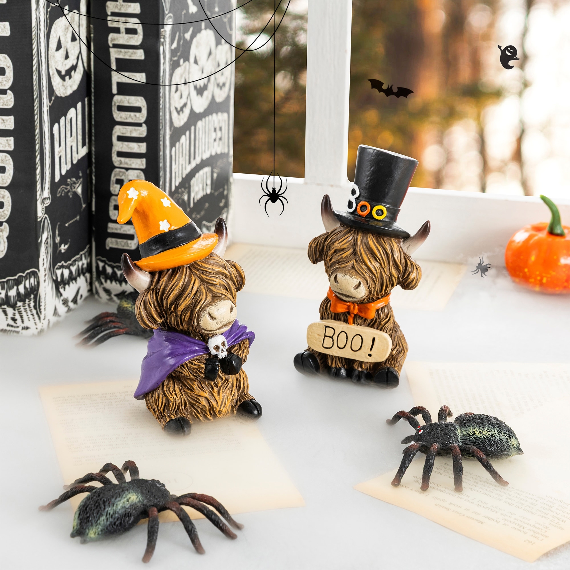 Glitzhome Set of 2 Halloween/Fall/Thanksgiving Resin Highland Cow Table Decor