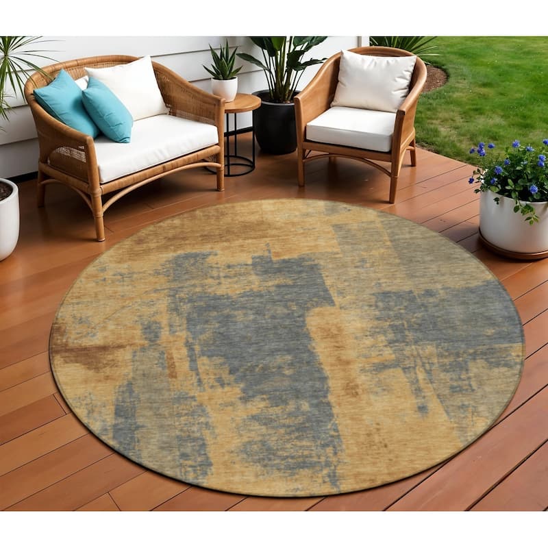HomeRoots Abstract Transitional Rectangle Outdoor Rug - 8' Round