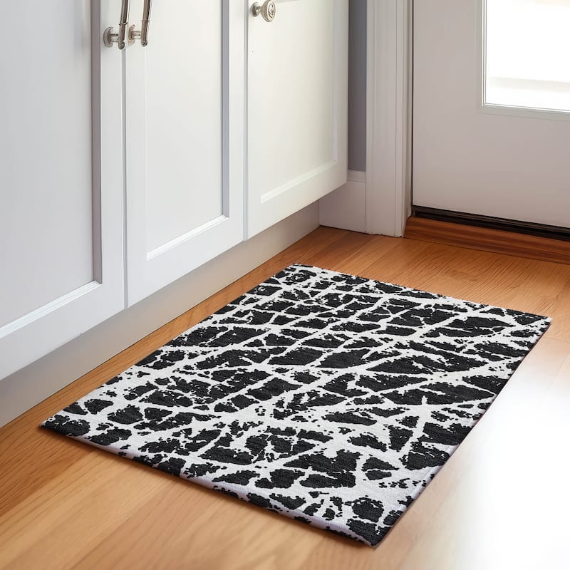 Premium Washable Super Soft Modern Crackle Mayfield Rug - Black - 1' 8" x 2' 6" - Rectangle