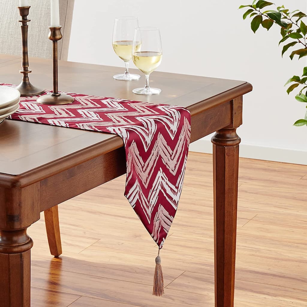 Violet Linen Fantasy Modern Zig Zag Chevron Pattern, 13 Inch by 70 Inch, Decorative Table Runners