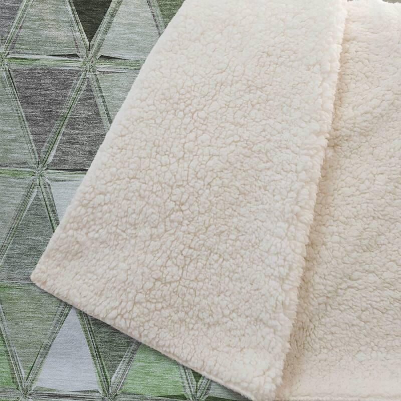 Premium Machine Washable Modern Diamonds Sherpa Throw Blanket
