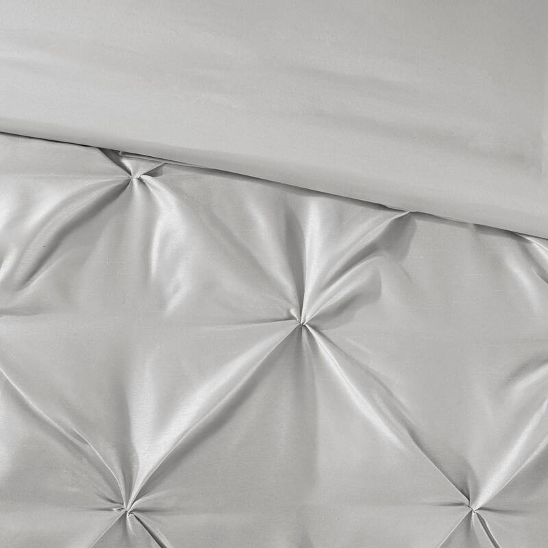 Madison Park Essentials Loretta 24-Piece Room in a Bag with Window Panels and Sheet Set
