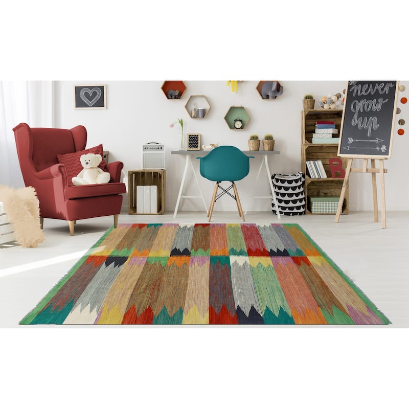 Modern Flatweave Maisie Green/Red Rug - 5'9" x 8'3"