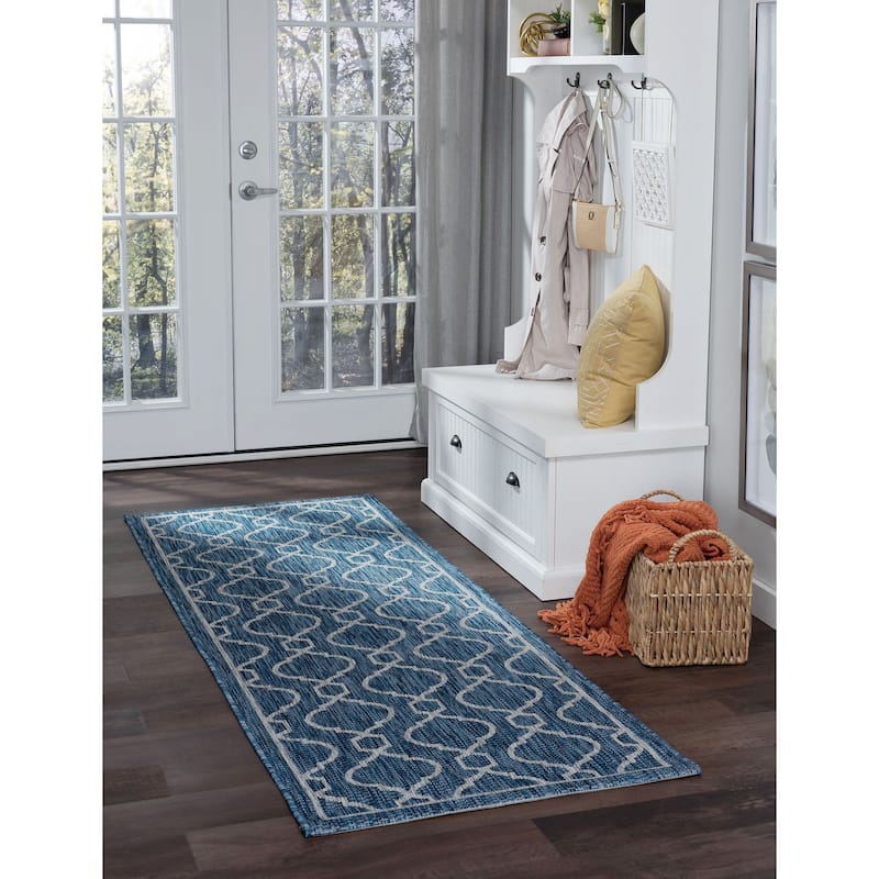 Colonnade Transitional Geometric Indoor/Outdoor Area Rug