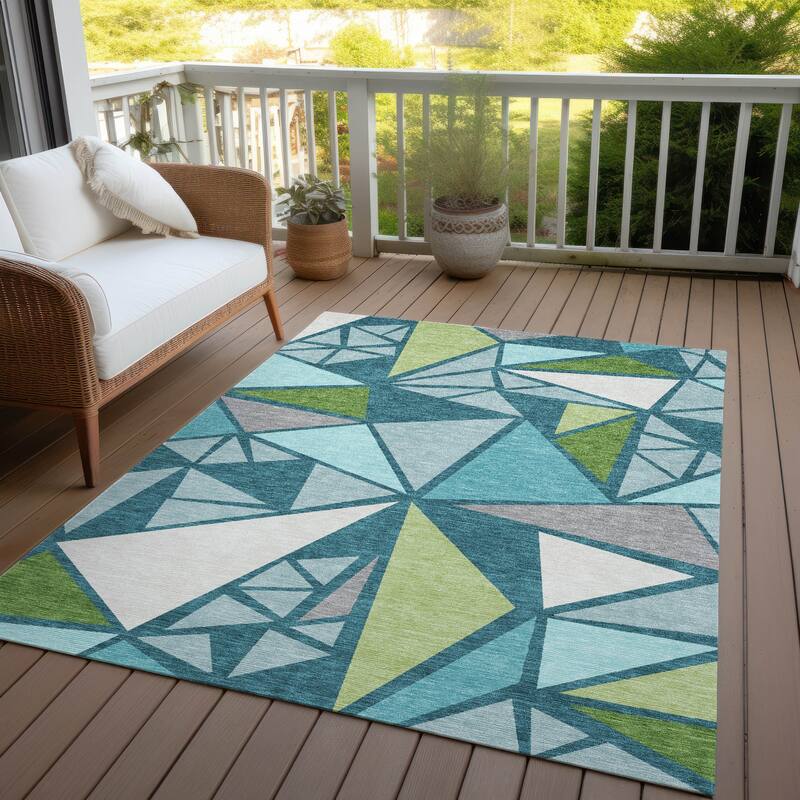 Machine Washable Indoor/ Outdoor Abstract Mosaic Chantille Rug
