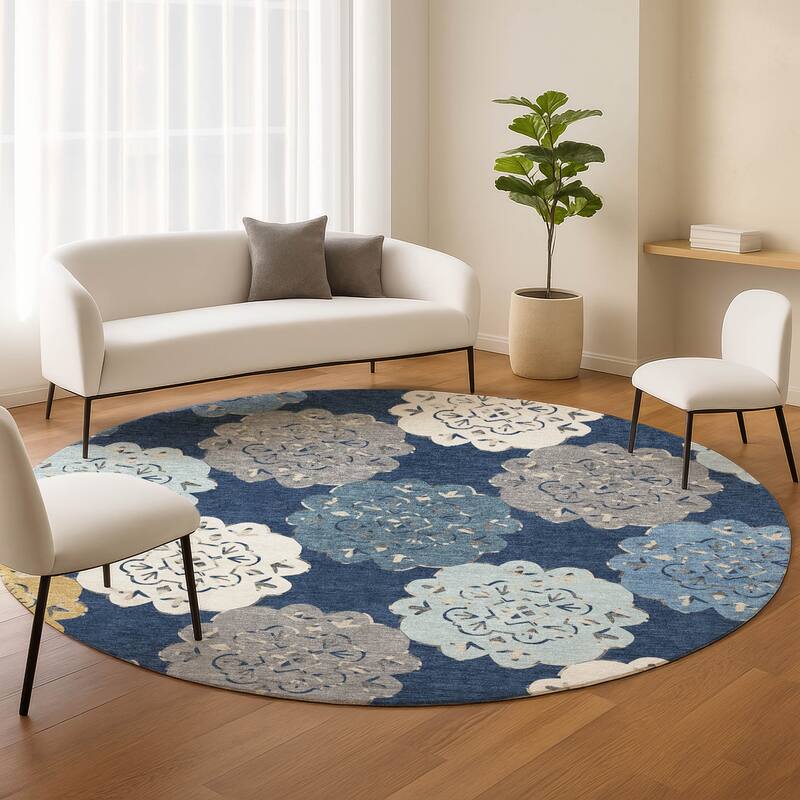 Machine Washable Indoor/ Outdoor Global Motif Chantille Rug