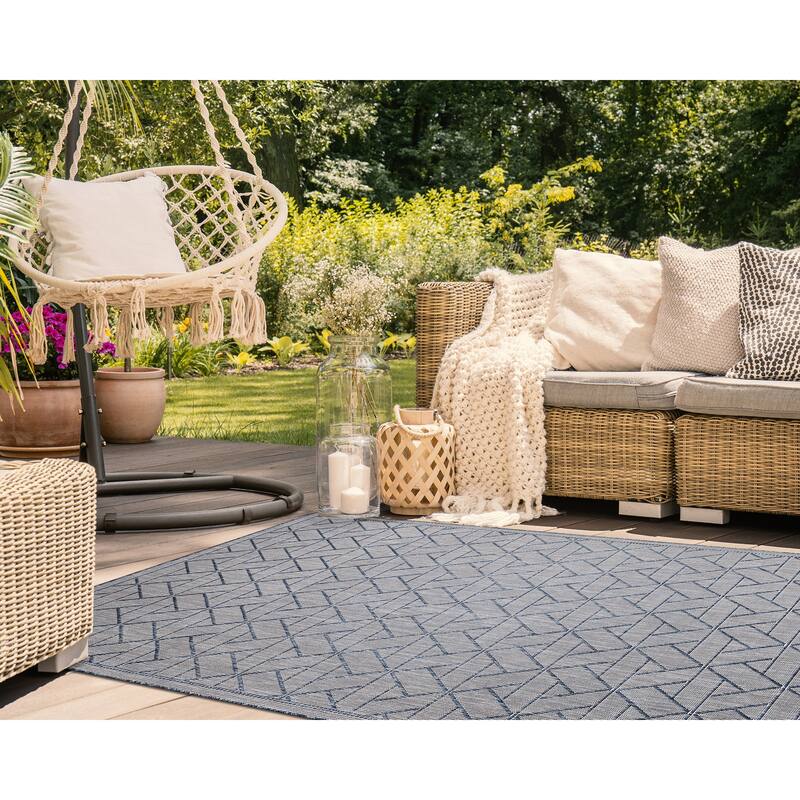 Liora Manne Carmel Pyramid Indoor/Outdoor Rug