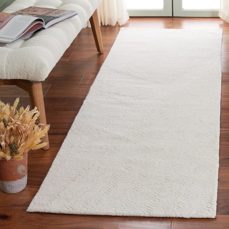 SAFAVIEH Handmade Pine Fanie Modern & Contemporary Wool Rug - 2'3" x 8' Runner - Ivory
