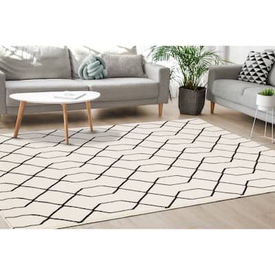 Florence Collection - Cream/Black Modern Lattice Rug - 4'7" x 6'7"