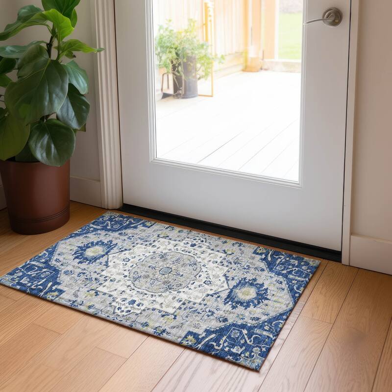 Machine Washable Indoor/ Outdoor Traditional Medallion Chantille Rug - Navy - 1'8" x 2'6"