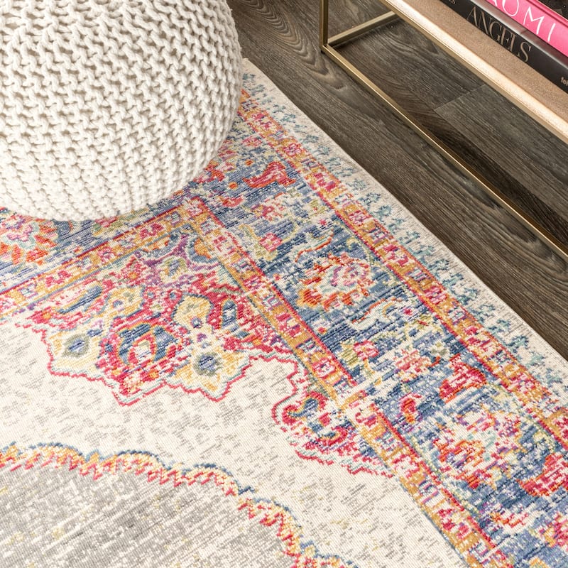 JONATHAN Y Flori Medallion Area Rug