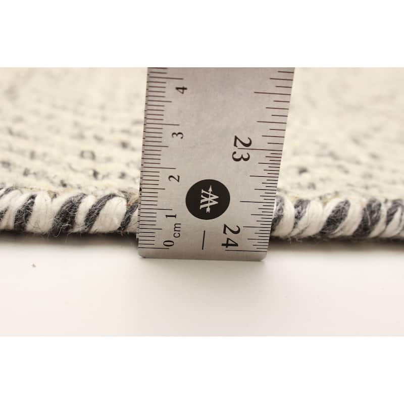 Sienna Ivory Rug 5'1" x 7'7" - 5'1 x 7'7