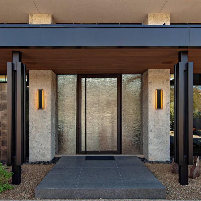 13.8" Outdoor Linear Integrated LED Wall Sconce - H13.8" x W4.7" x D3.2"