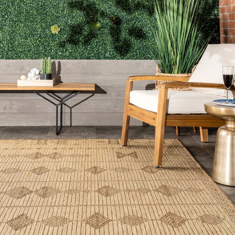 Nuloom Alexandra Aztec Indoor/Outdoor Area Rug