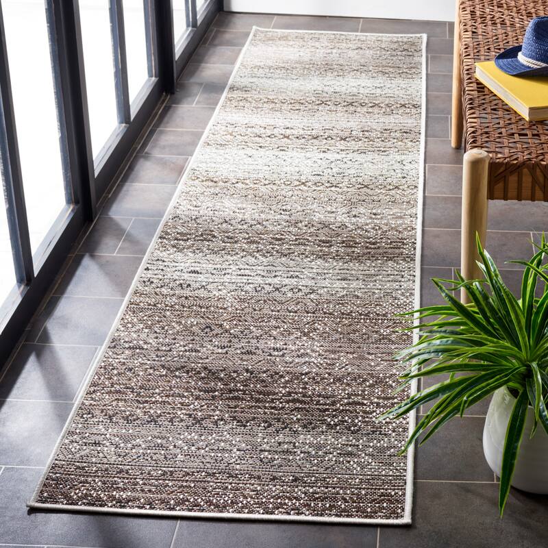 SAFAVIEH Havana Fruma Geometric Indoor/ Outdoor Waterproof Rug