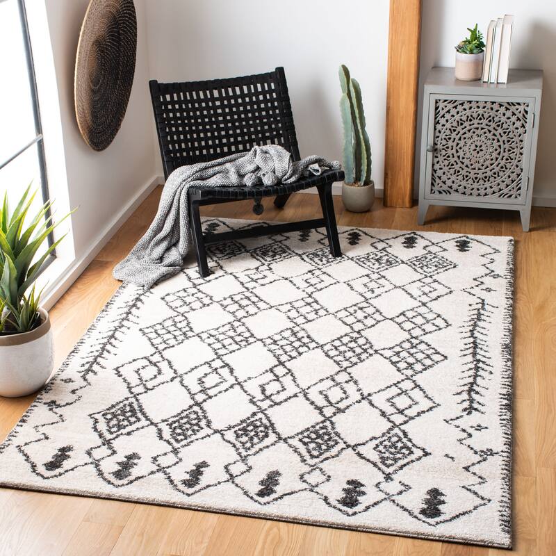 SAFAVIEH Tunisia Agatha Moroccan Rug - 5'3" x 7'7" - Ivory/Black