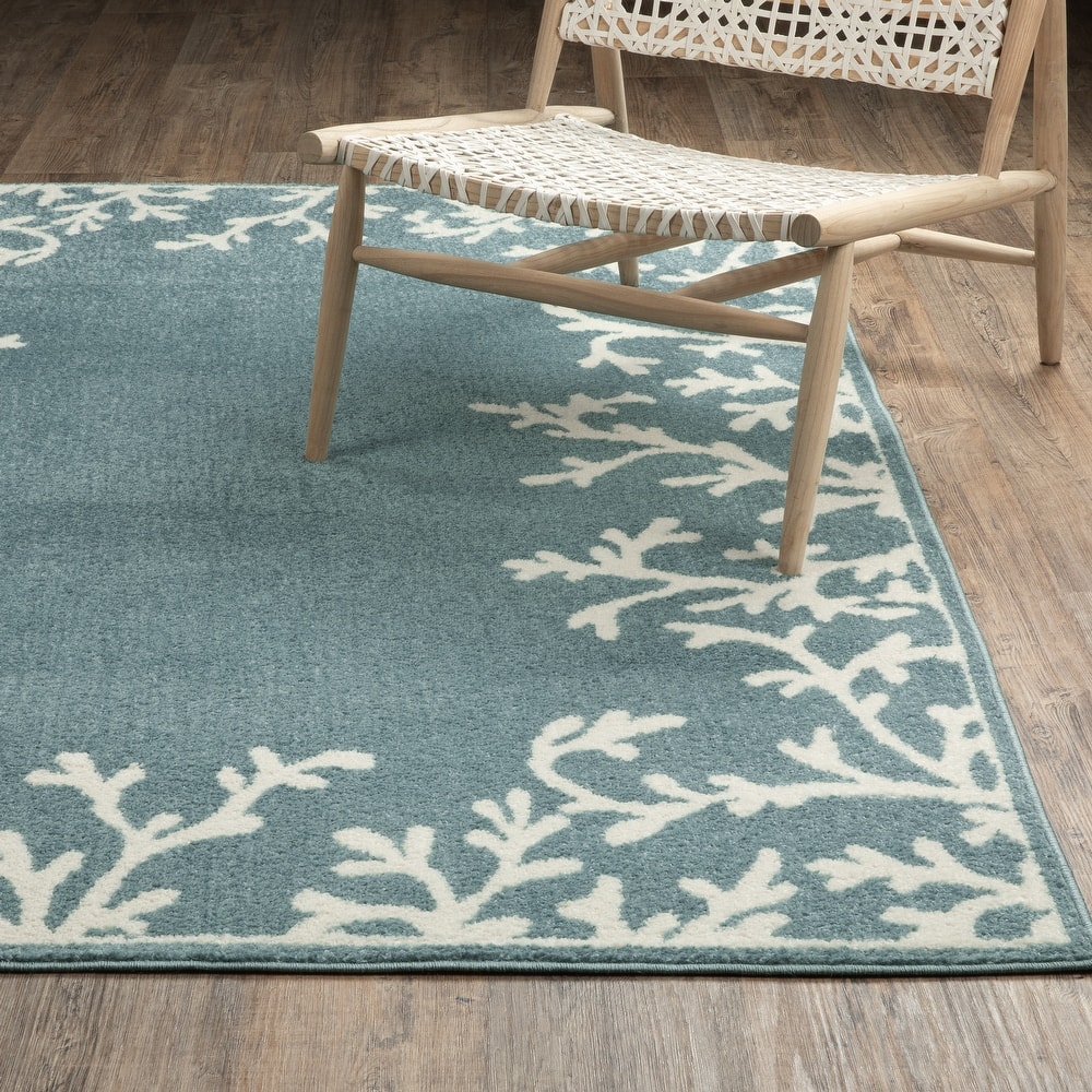 Quinn Coastal Coral Border Blue/ Ivory Area Rug