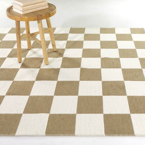 slide 2 of 5, Mariani Checkered Indoor/Outdoor Area Rug 5'3" x 7' - Tan