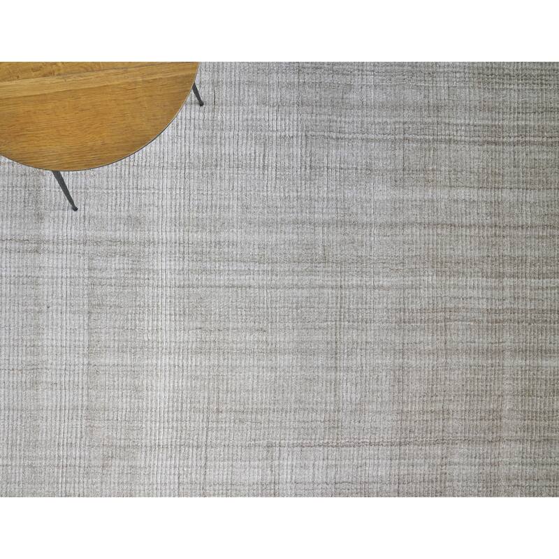 EXQUISITE RUGS Robin Hand-loomed Bamboo Silk/Wool Light Beige Area Rug.