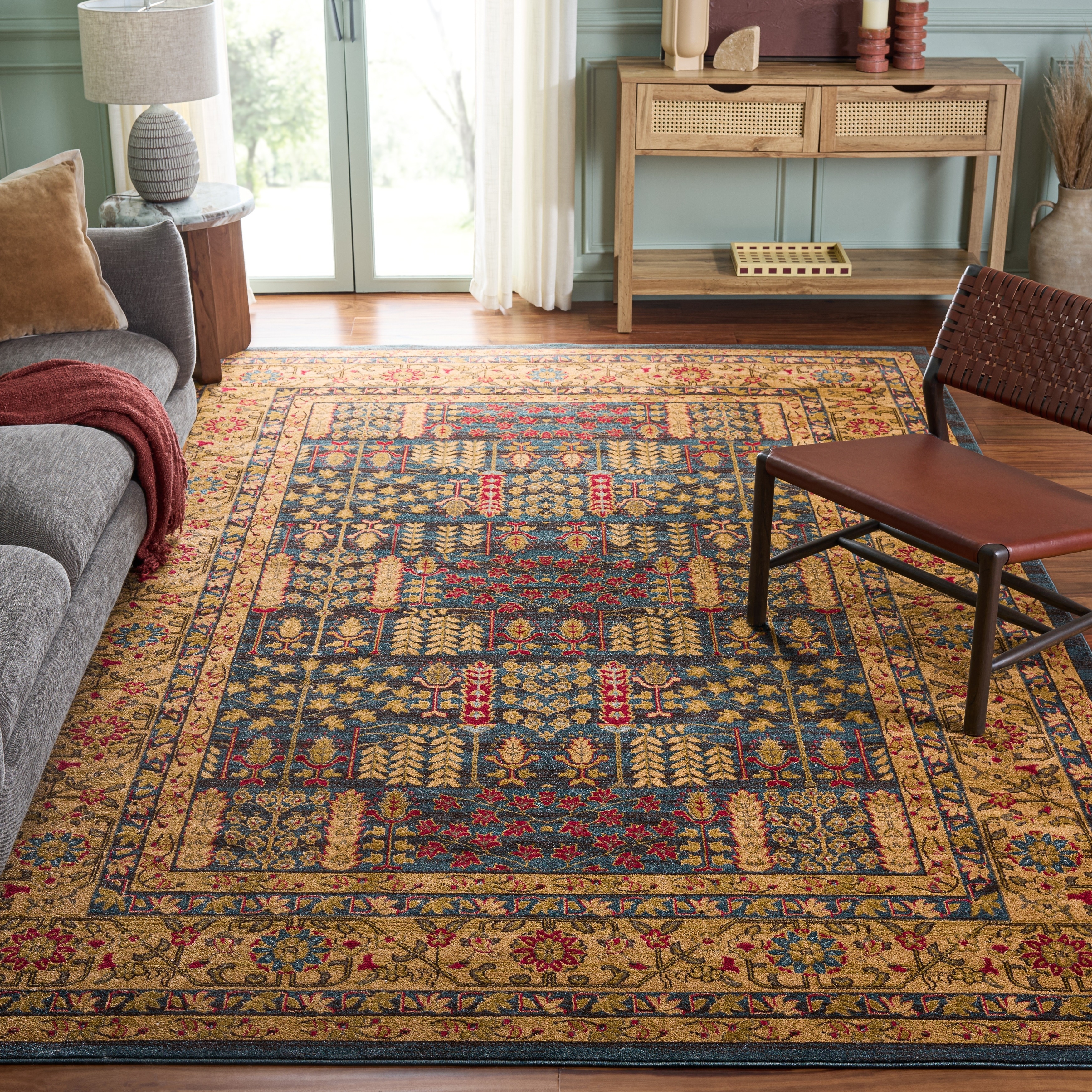 SAFAVIEH Mahal Caridad Traditional Oriental Rug - On Sale - Bed