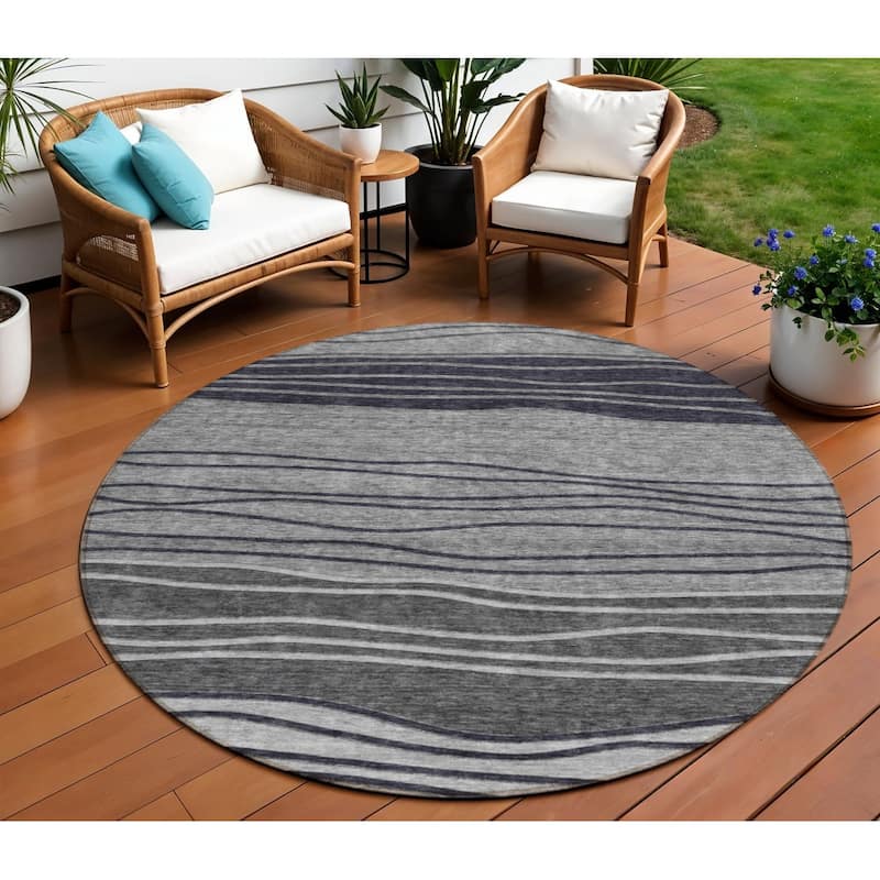 HomeRoots Striped Transitional Rectangle Outdoor Rug - 8' Round