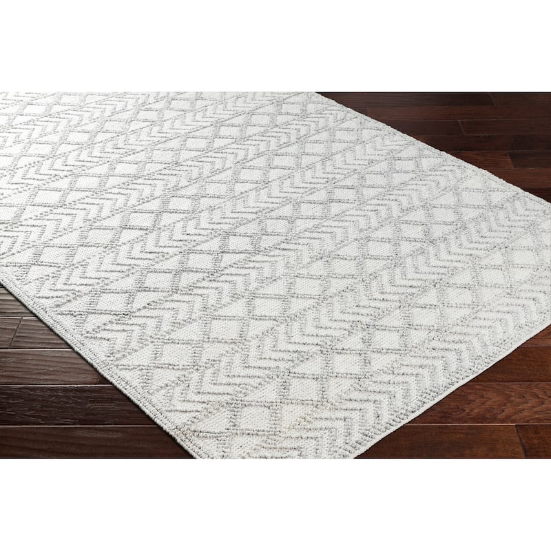 Novenae Handmade Performance Outdoor Safe Area Rug