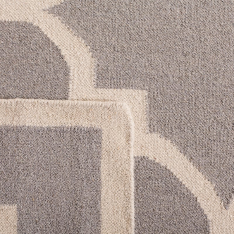 SAFAVIEH Handmade Flatweave Dhurries Jinan Modern Moroccan Wool Rug