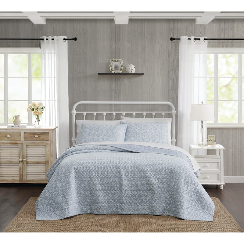 The Farmhouse by Rachel Ashwell Majesty Quilt Set