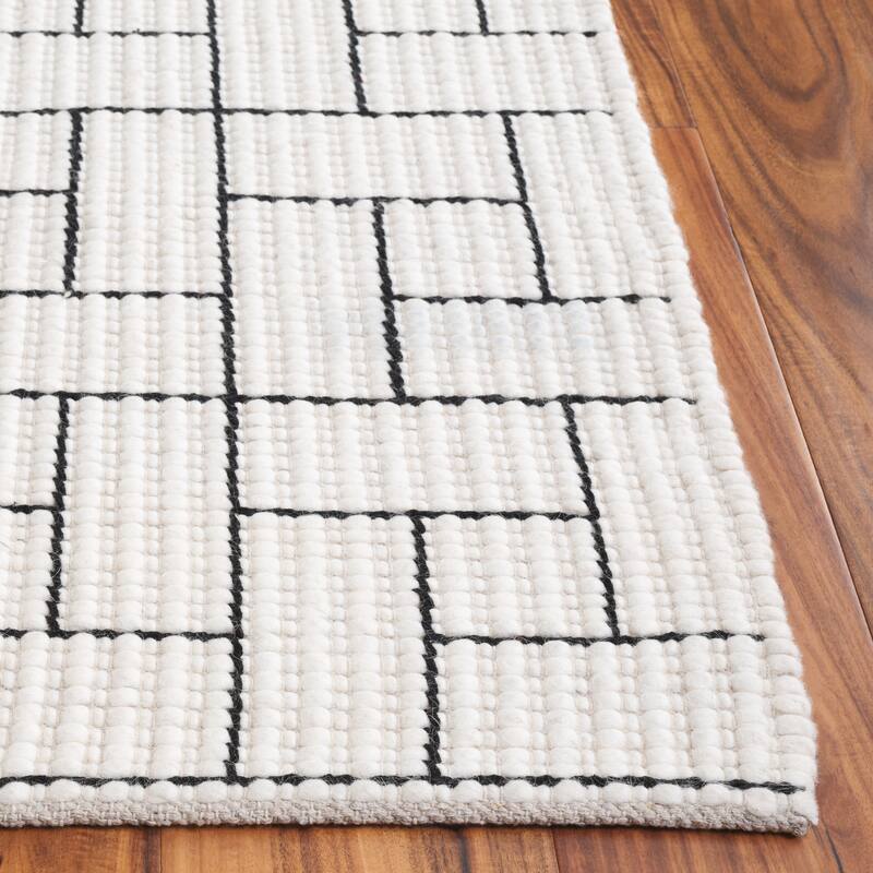 SAFAVIEH Hand-Loomed Natura Gauja Transitional Wool Rug