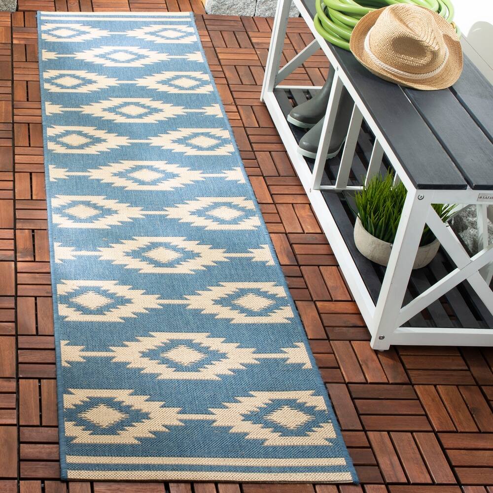 SAFAVIEH Beach House Jannita Indoor/ Outdoor Waterproof Patio Backyard Rug