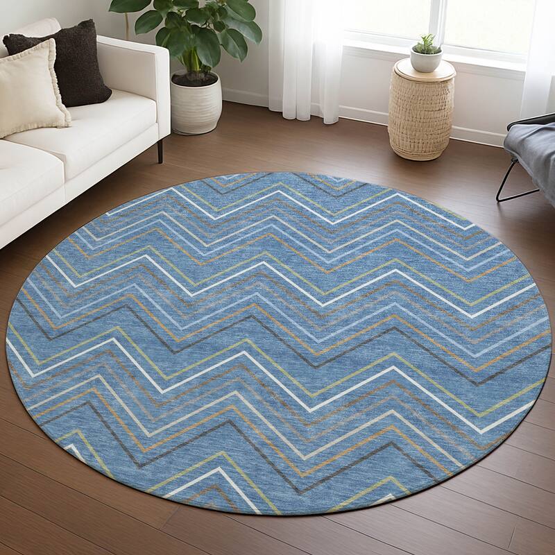 Machine Washable Indoor/ Outdoor Modern Chevron Chantille Rug