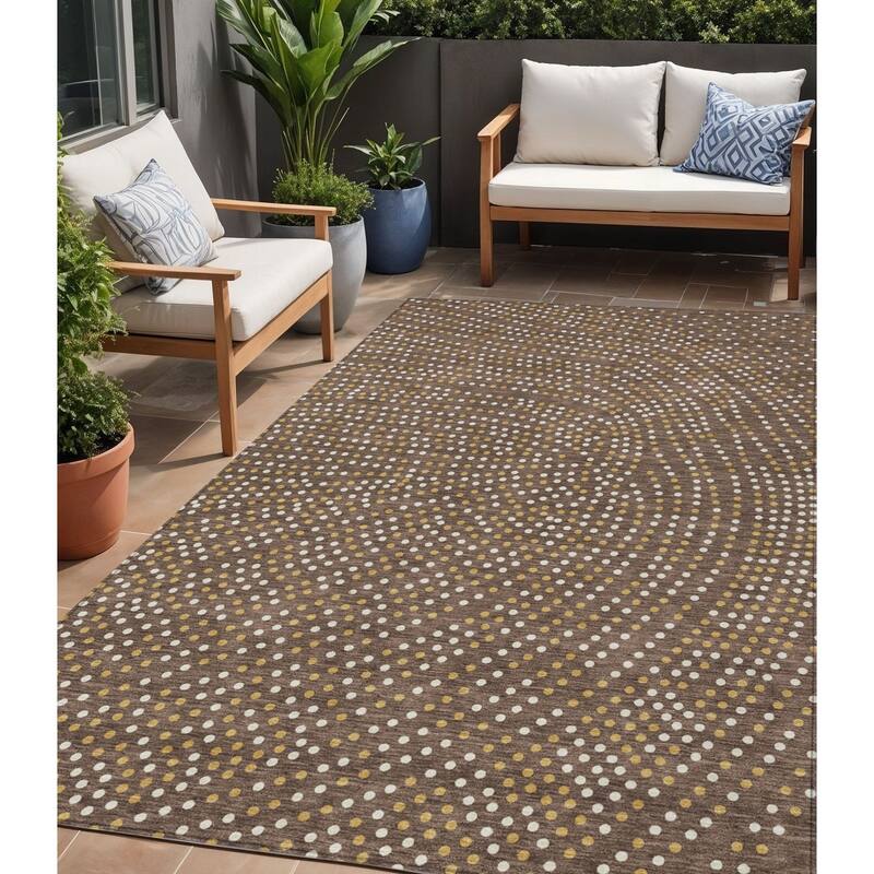 HomeRoots Polka Dot Transitional Rectangle Outdoor Rug - 5' X 8'