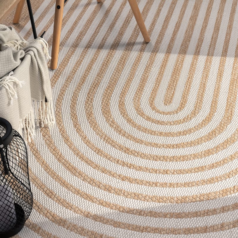 Modern Indoor & Outdoor Rug with Boho Line Pattern