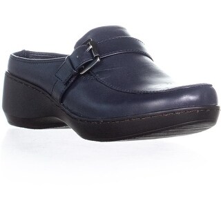 easy spirit navy pumps