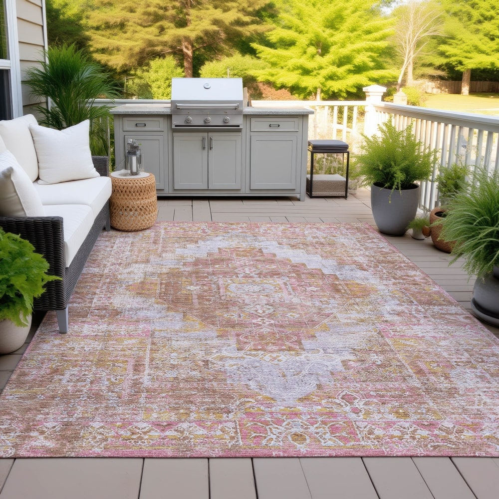 Machine Washable Indoor/Outdoor Traditional Global Chantille Rug