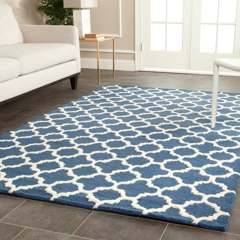 SAFAVIEH Handmade Cambridge Touria Modern Moroccan Wool Rug - 6' x 9' - Navy/Ivory