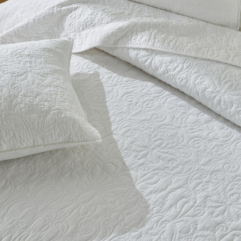 Patina Vie Maison 100% Cotton Stitched 3 Piece Quilt and Sham Set