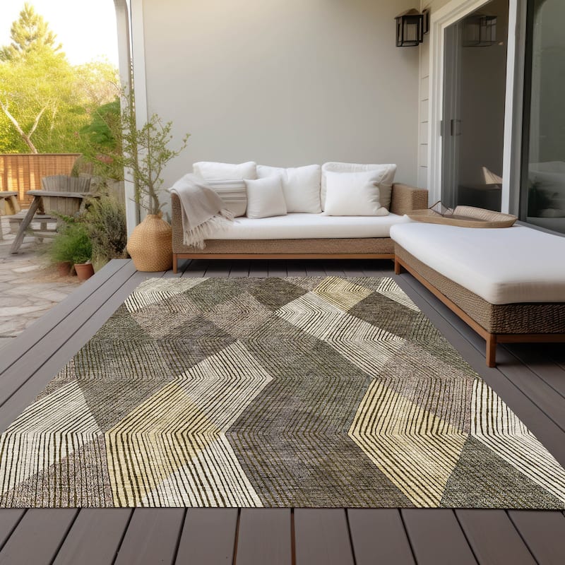 Machine Washable Indoor/ Outdoor Diamond Stripes Chantille Rug - Brown - 5' x 7'6"
