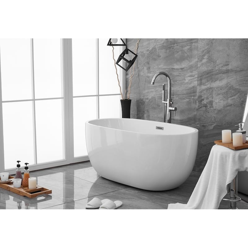 Adler Soaking Bathtub in Glossy White