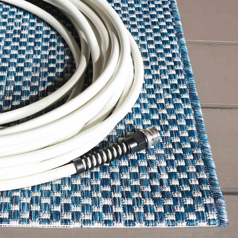 SAFAVIEH Courtyard Begajeta Indoor/Outdoor Waterproof Patio Backyard Rug.