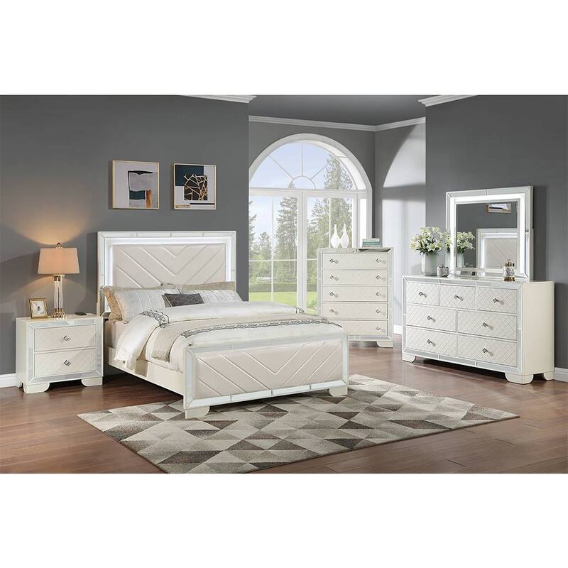 9 Drawers Wooden Dresser with Diamond-shaped Handles in Ivory