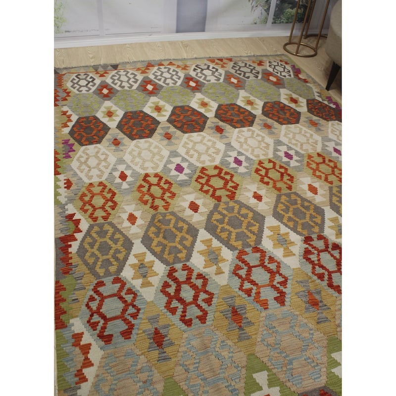 Hand-Woven Sangat Carolyn Ivory/Grey Rug - 6'4" x 9'2"