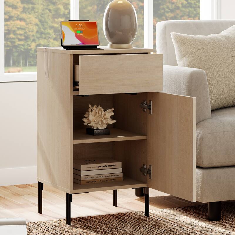 Modern Minimalist Nightstand Set Of 2 With Built-In Outlets, Reed Pattern Design