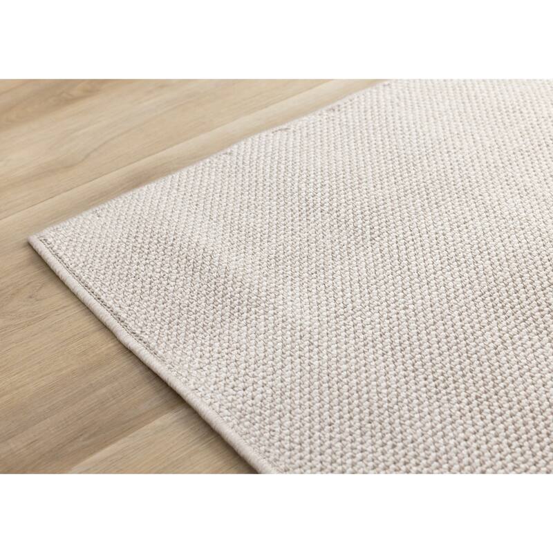 Solid Two-Tone Looped Area Rug in Cream Beige